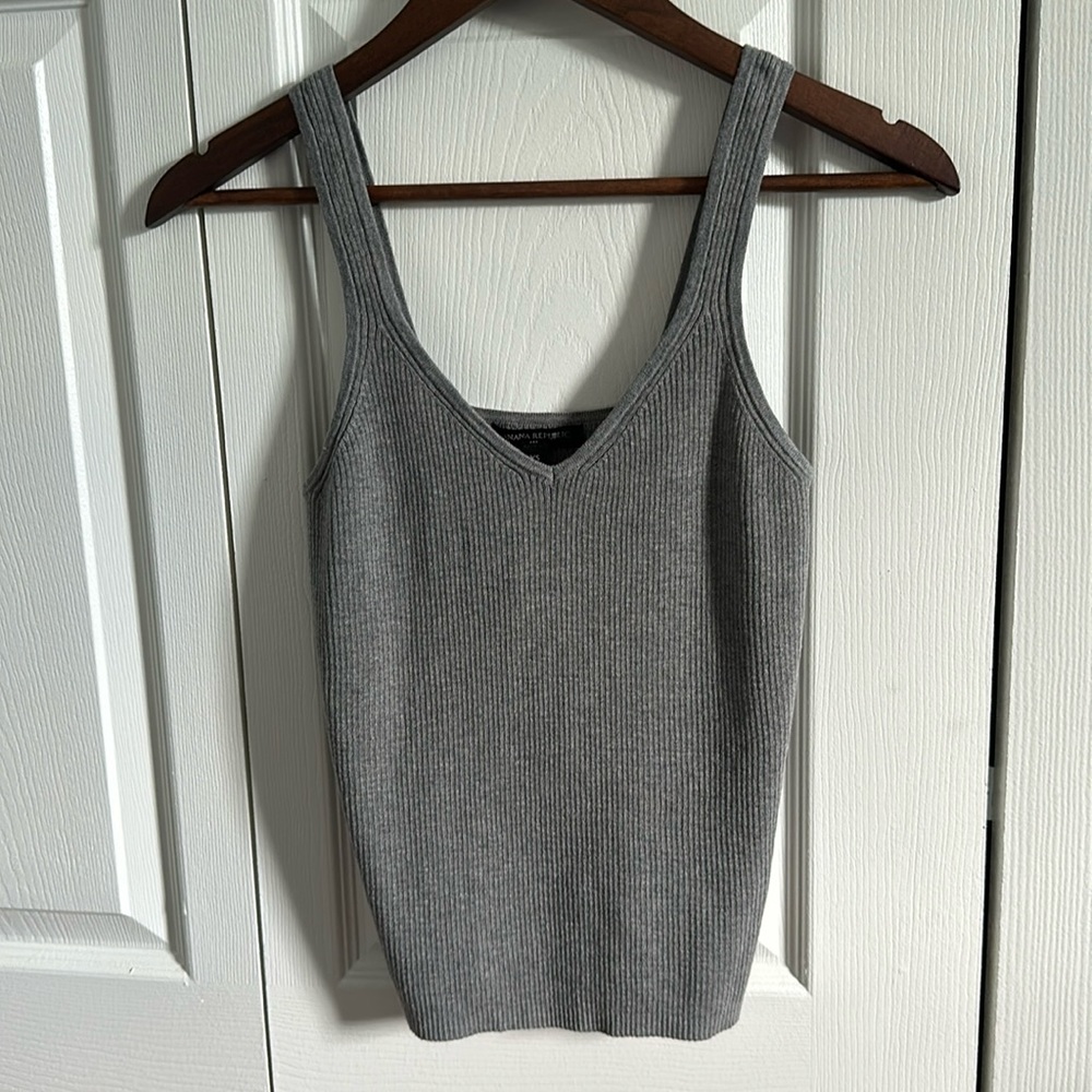 NWT Banana Republic Gray Top